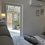Little Shine 公寓 波尔