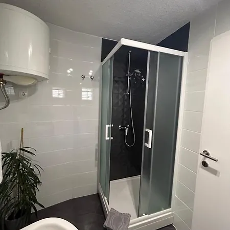 Little Shine Διαμέρισμα Μπολ