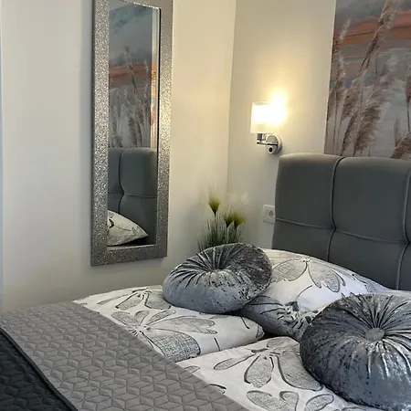 Διαμέρισμα Little Shine Μπολ